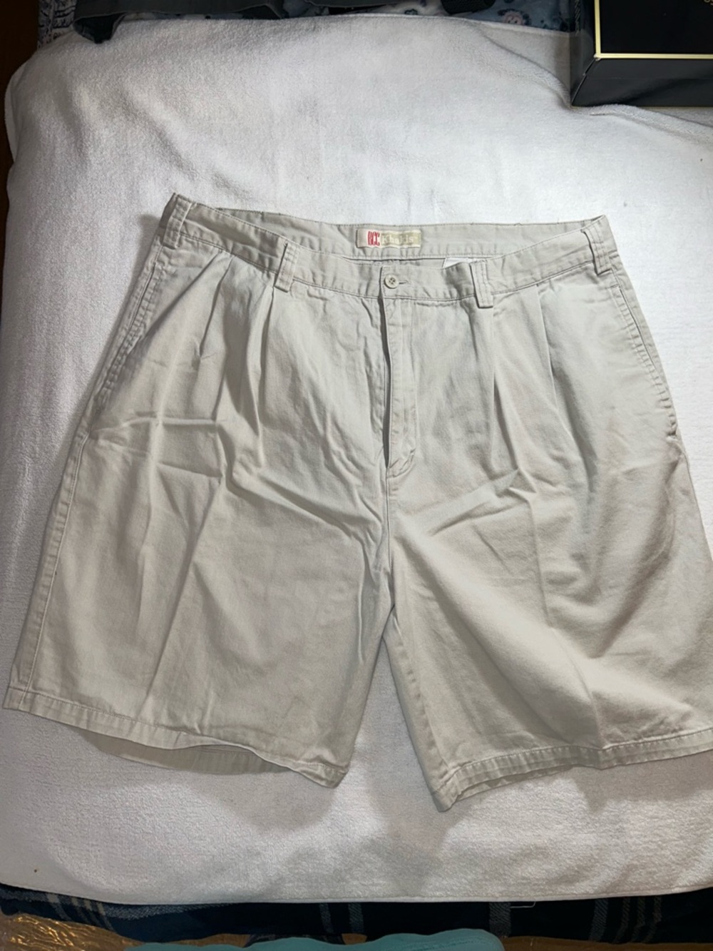 BCC Men's Flat Front Cotton Shorts in Light Beige